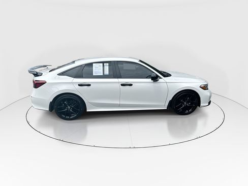 Used 2025 Honda Civic Sport image 9