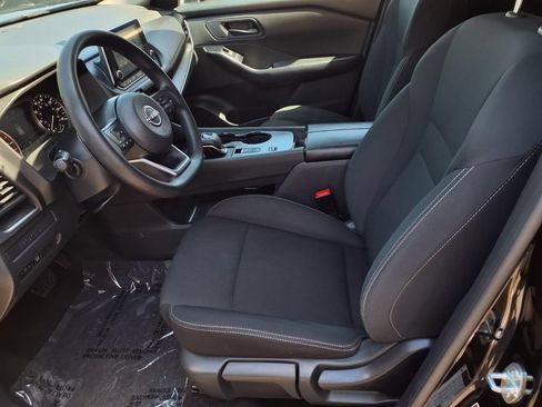 Used 2024 Nissan Rogue S FWD image 16