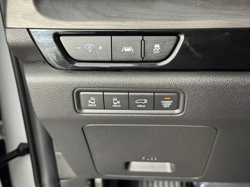 Used 2024 Kia Carnival SX image 18