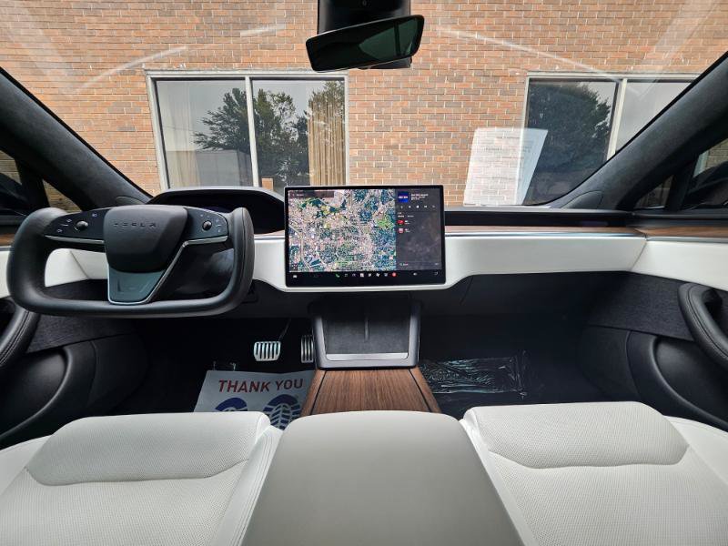 Used 2022 Tesla Model S AWD/4WD image 38