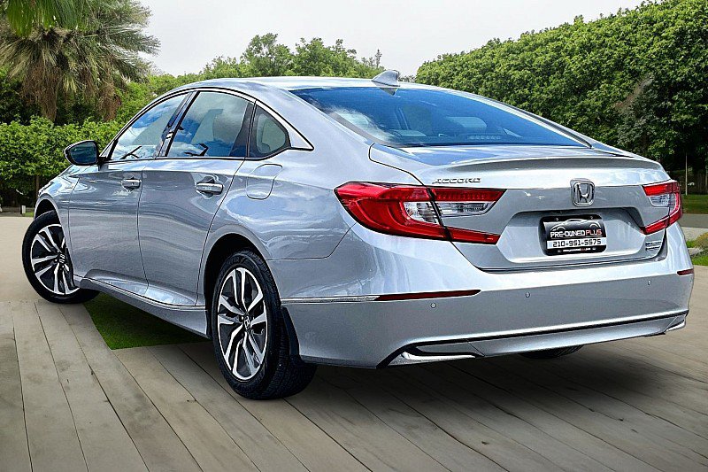 Used 2019 Honda Accord Touring image 9
