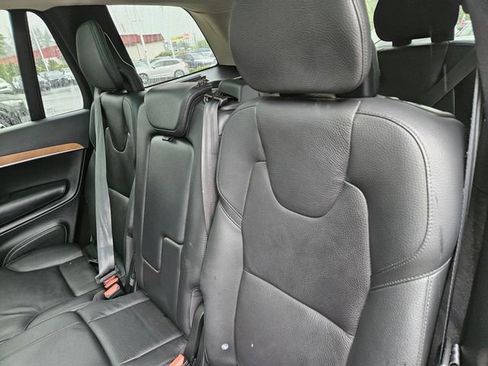 Certified 2023 Volvo XC90 T8 Plus AWD/4WD image 12