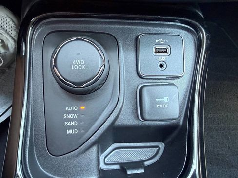 Used 2021 Jeep Compass Limited AWD/4WD image 17