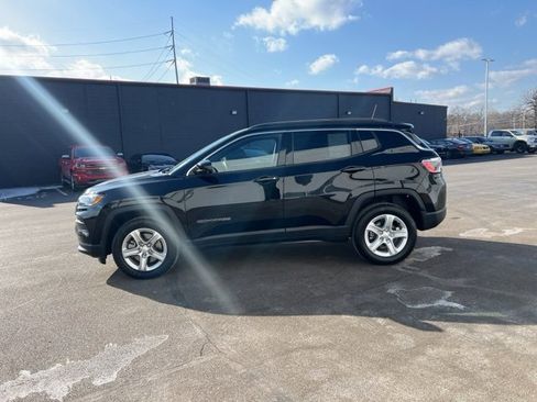 Used 2024 Jeep Compass Latitude image 17