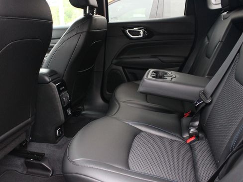 New 2026 Jeep Compass Latitude AWD/4WD image 19