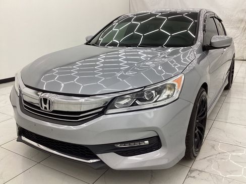 Used 2017 Honda Accord Sport image 1