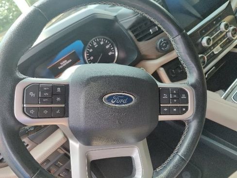 Used 2023 Ford Expedition Limited AWD/4WD image 19