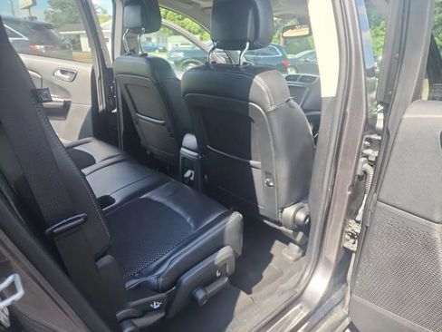 Used 2020 Dodge Journey Crossroad FWD image 17