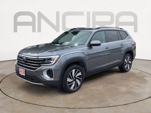 New 2025 Volkswagen Atlas SE FWD image 4