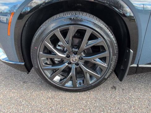 Certified 2025 Toyota Crown Signia w/ Advanced Technology Package AWD/4WD image 12