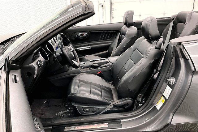 Used 2023 Ford Mustang Premium RWD image 21