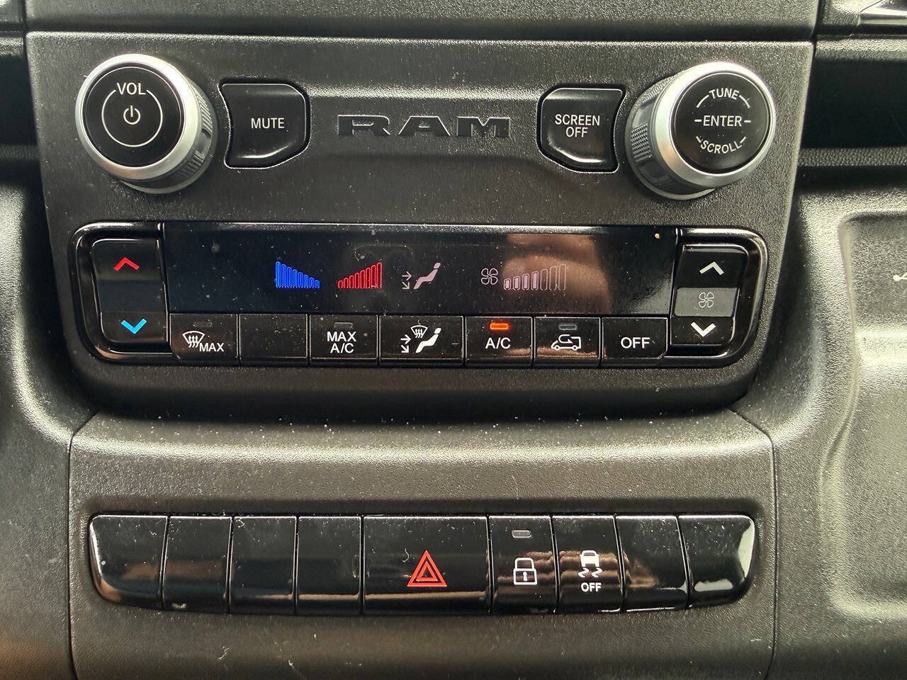 Used 2023 RAM ProMaster 3500 FWD image 36