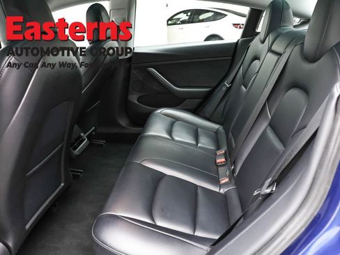 Used 2021 Tesla Model 3 Standard Range Plus image 19
