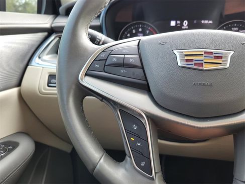 Used 2021 Cadillac XT5 Premium Luxury image 23