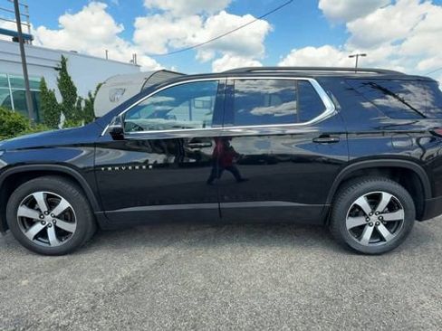 Certified 2023 Chevrolet Traverse LT w/ LT Premium Package AWD/4WD image 5