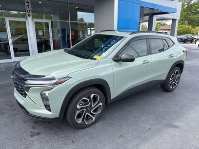 Used 2024 Chevrolet Trax RS w/ Sunroof Package