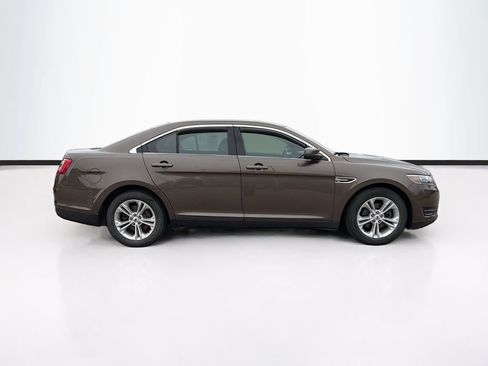 Used 2016 Ford Taurus SEL FWD image 4