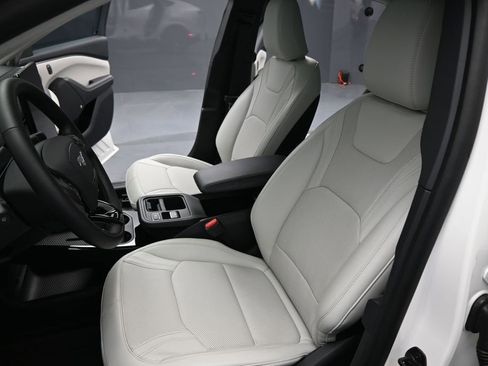 Certified 2025 Ford Mustang Mach-E Premium w/ Interior Protection Package RWD image 10