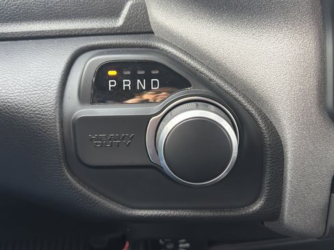 Used 2024 RAM 2500 Tradesman w/ Chrome Appearance Group image 8