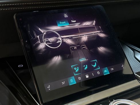 New 2026 Cadillac Escalade ESV Luxury w/ Touring Package image 38