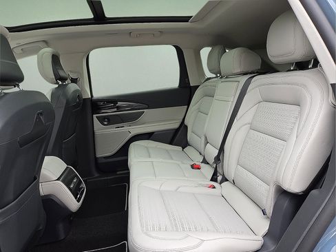 New 2026 Lincoln Nautilus Reserve image 10