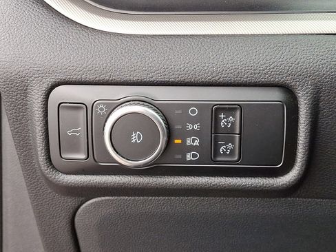 Certified 2024 Ford Explorer XLT w/ Equipment Group 202A image 26