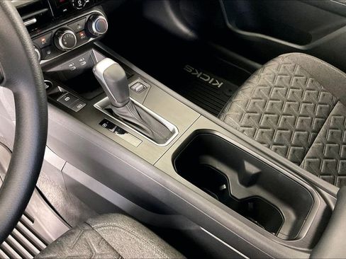 Certified 2025 Nissan Kicks SV image 19