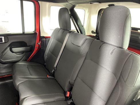 Used 2023 Jeep Wrangler Unlimited Sport AWD/4WD image 31