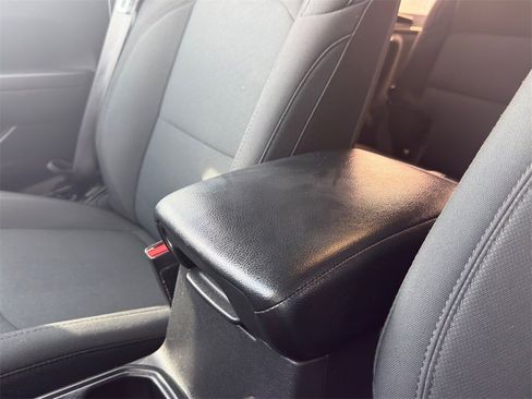 Used 2022 Jeep Wrangler Unlimited Sport image 23