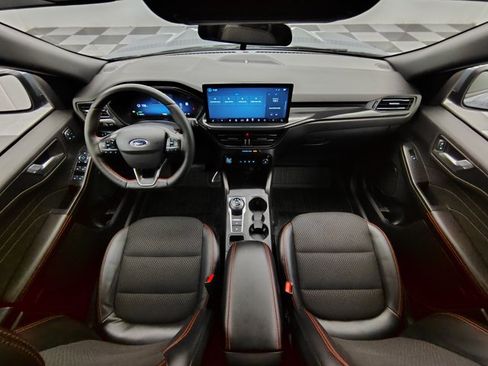 Certified 2025 Ford Escape ST-Line Select w/ Tech Pack #2 AWD/4WD image 2