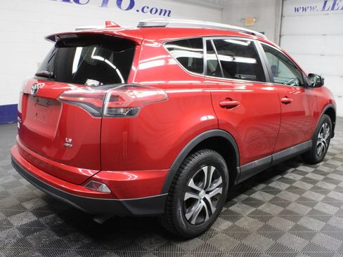 Used 2016 Toyota RAV4 LE AWD/4WD image 5