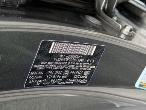 Used 2024 Hyundai Elantra Limited FWD image 19