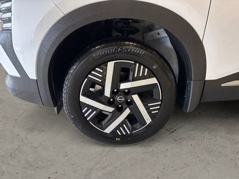 New 2026 Nissan Kicks SV image 14