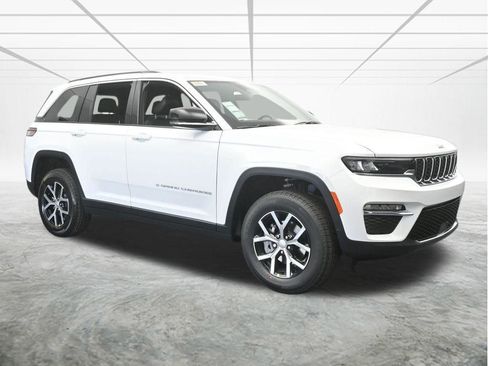 Used 2025 Jeep Grand Cherokee Limited image 8