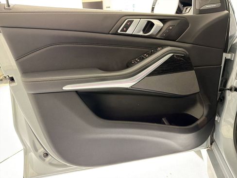 Certified 2025 BMW X5 sDrive40i w/ M Sport Package RWD image 11