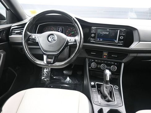 Used 2020 Volkswagen Jetta R-Line w/ R-Line Cold Weather Package FWD image 20