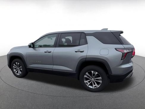 Used 2025 Chevrolet Equinox LT FWD image 8