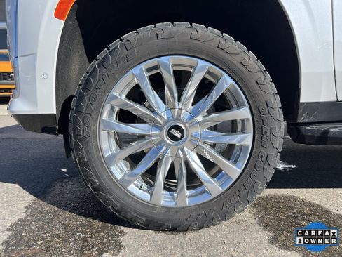 Used 2024 Cadillac Escalade Premium Luxury image 14