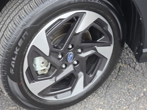 Certified 2025 Subaru Crosstrek 2.5i Limited w/ Crosstrek Mirror Package image 12