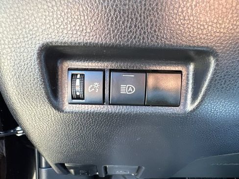 Used 2024 Toyota RAV4 LE AWD/4WD image 31