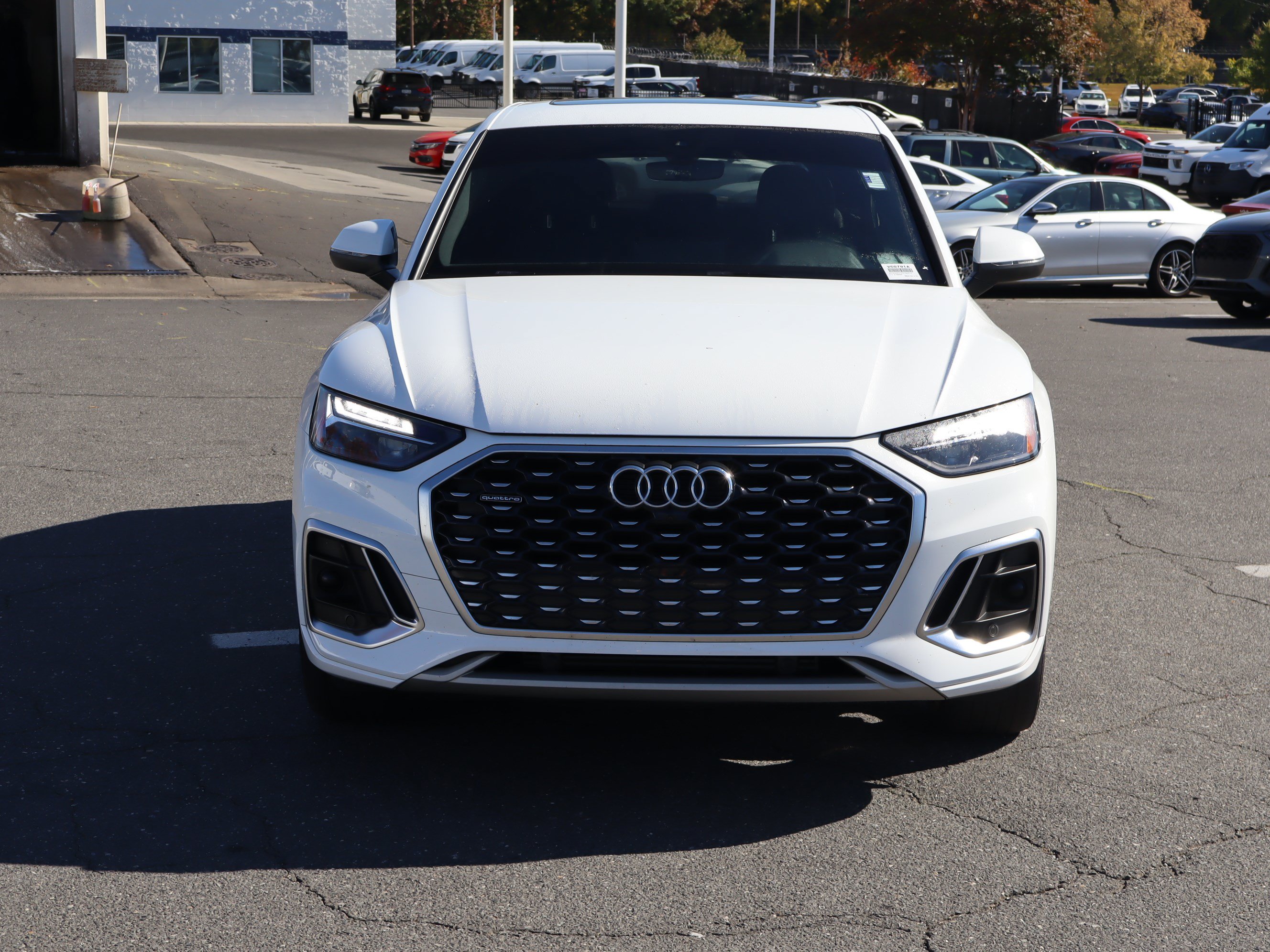 Used 2021 Audi Q5 2.0T Premium Plus w/ Premium Plus Package AWD/4WD image 3