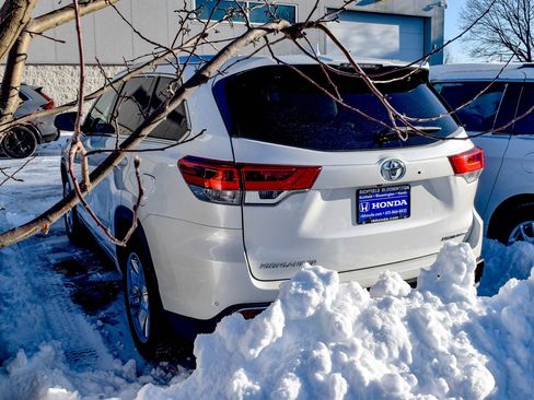 Used 2019 Toyota Highlander Limited image 18