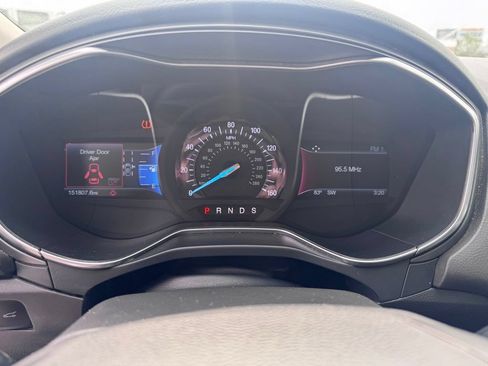 Used 2016 Ford Fusion Titanium FWD image 23