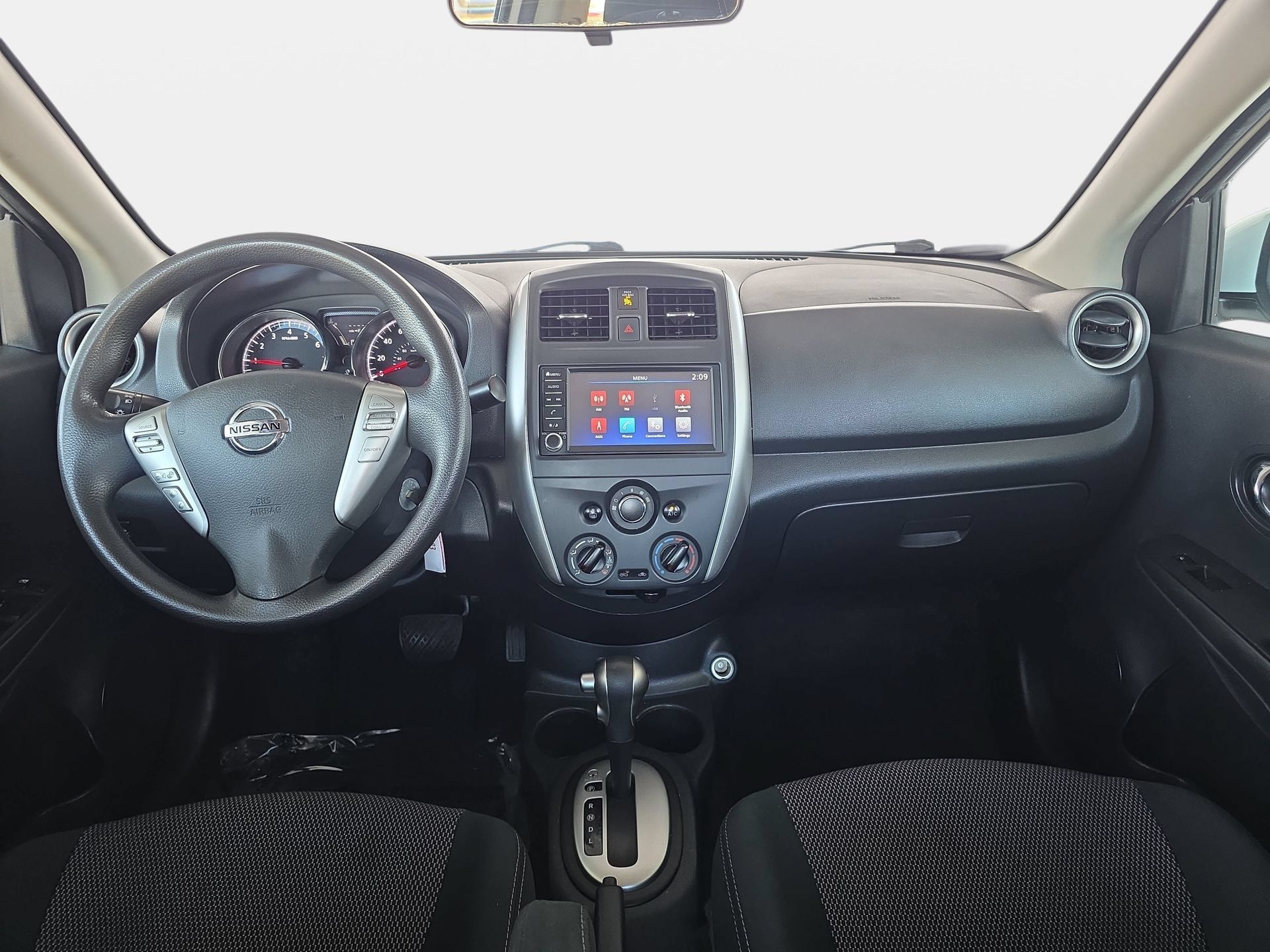 Used 2019 Nissan Versa SV FWD image 9