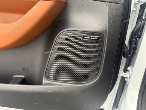 Used 2024 Chrysler Pacifica Pinnacle image 21