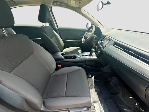 Used 2021 Honda HR-V LX image 30