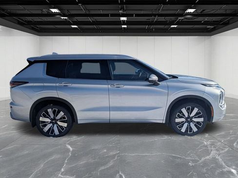 New 2026 Mitsubishi Outlander SEL AWD/4WD image 6