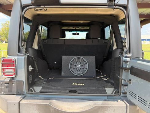 Used 2015 Jeep Wrangler Unlimited Sport w/ Quick Order Package 24S AWD/4WD image 20