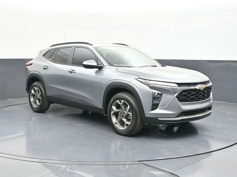 New 2026 Chevrolet Trax LT w/ Driver Confidence Package FWD image 19