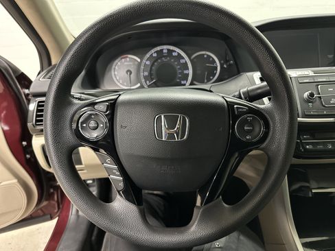Used 2017 Honda Accord LX image 18